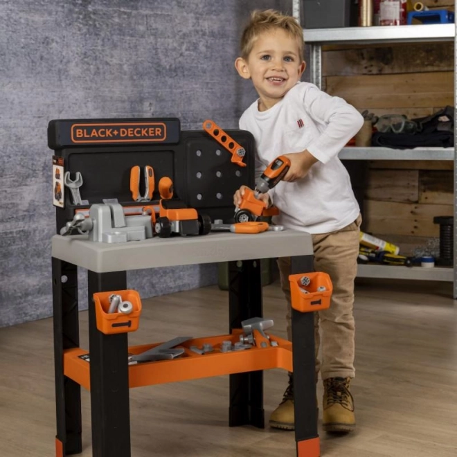 Atelier de Lucru Black+Decker Bricolo Pro pentru Copii