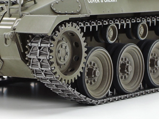 Modelul vânătorului de tancuri american M18 Hellcat