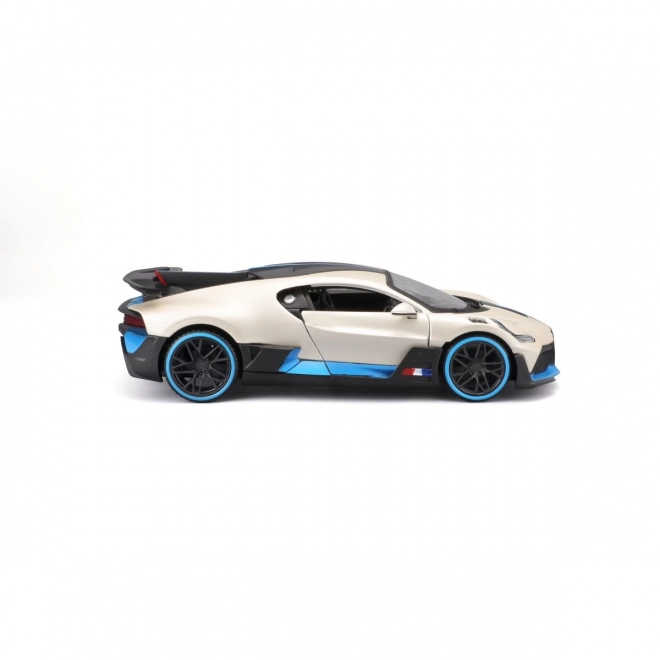 Model mașină Bugatti Divo scară 1:24 alb