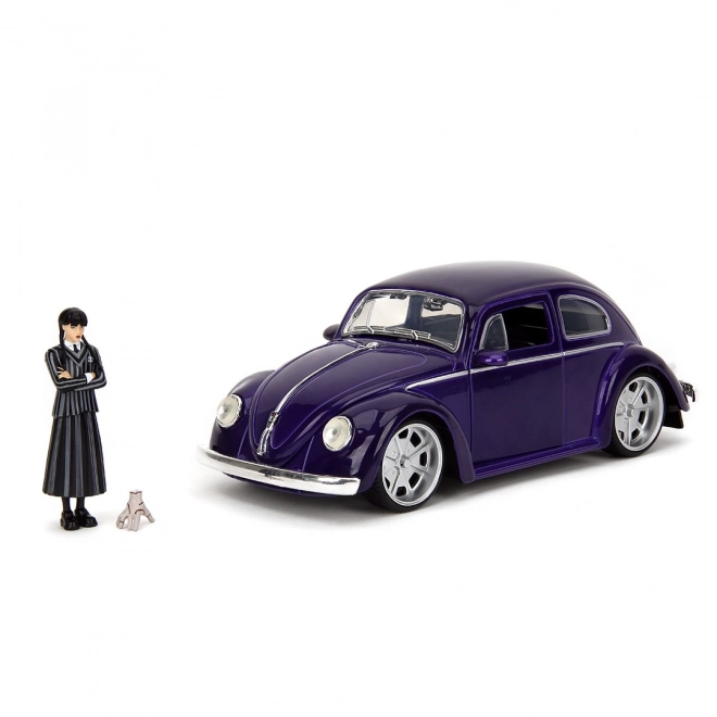 mașină VW Beetle 1972 1:24 cu figurina Wednesday