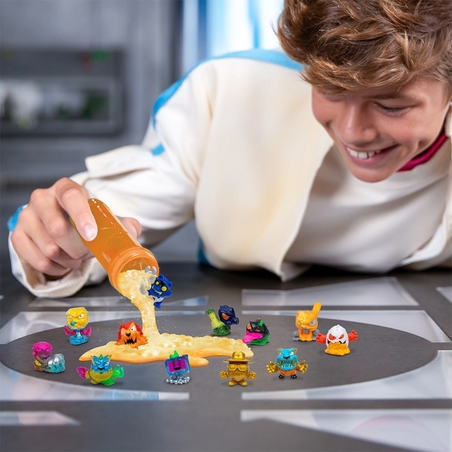Figurine Mr Beast Lab - Mega Lab 12 pachete