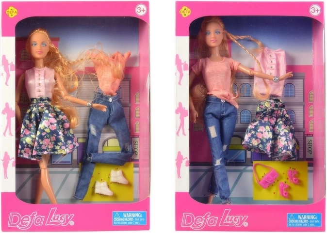 Păpușa Lucy cu haine și accesorii
