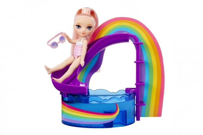 Set Rainbow High cu surioara și piscină
