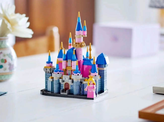 Lego Disney Castelul Mic al Frumoasei Adormite