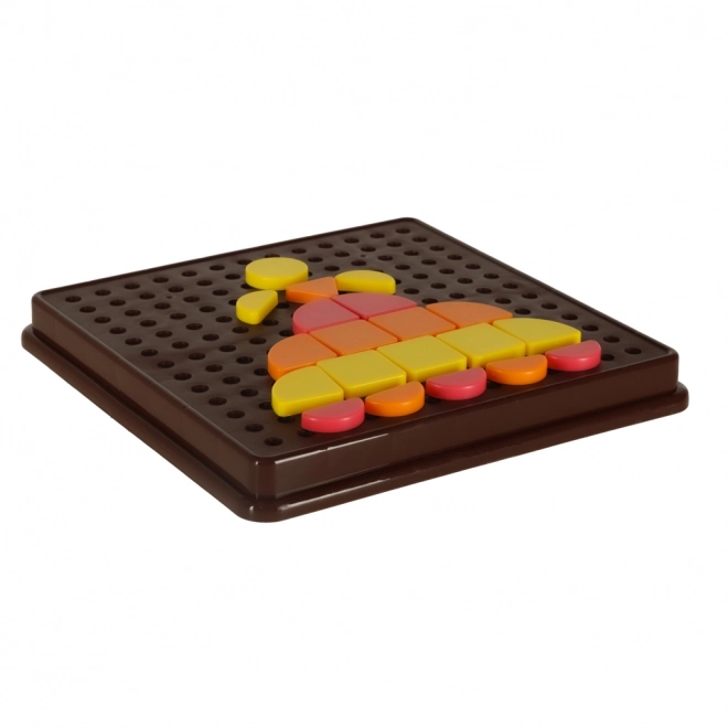 Puzzle mozaică creativă și logică cu forme geometrice