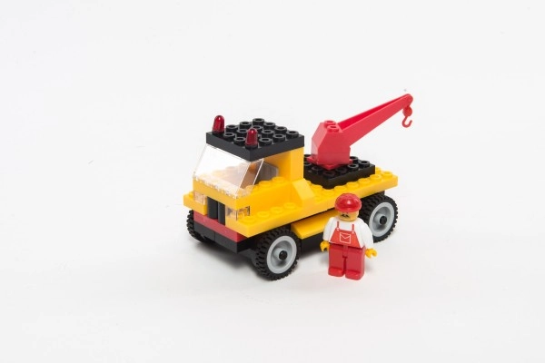 Vehicul de construcții cu braț rotativ