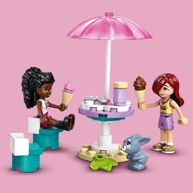 Furgoneta cu înghețată din Heartlake LEGO Friends