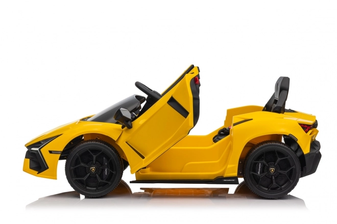 Auto Lamborghini Revuelto Galben