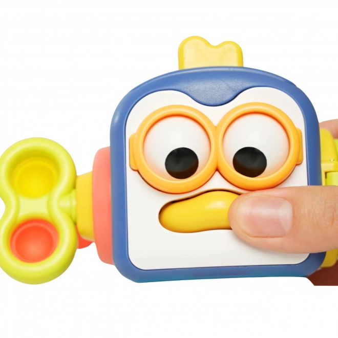 Pingwin WOOPIE educațional Montessori 6-in-1 cu bile senzoriale