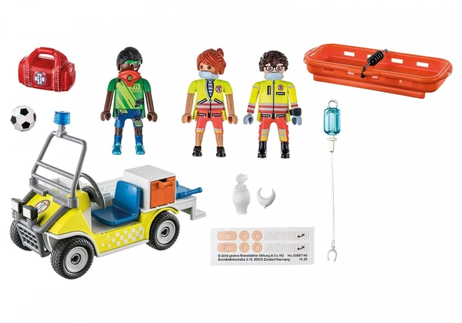 3 figurine și accesorii bogate