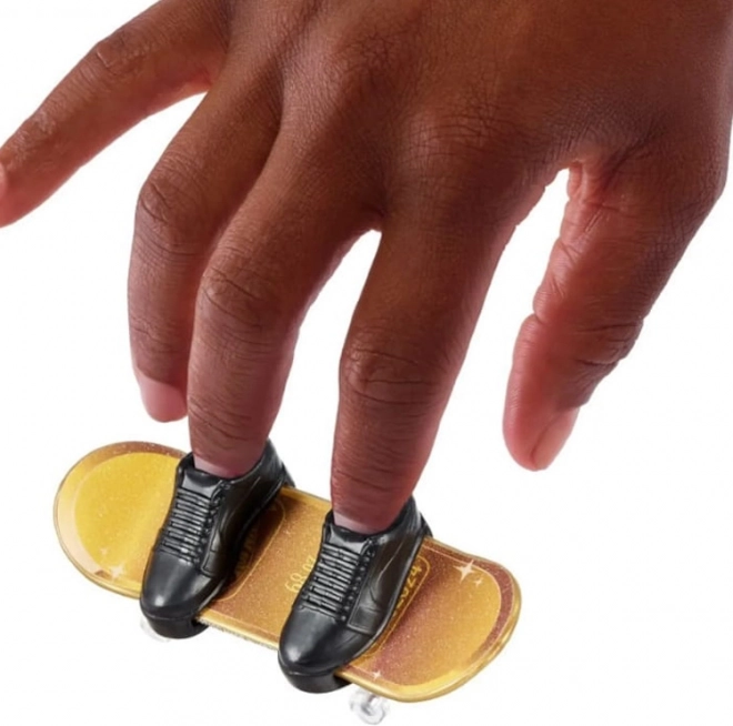 Fingerboard Hot Wheels pentru micii skateri