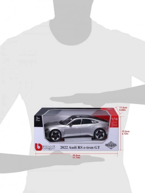 Mașinuță de colecție Bburago Audi RS e-tron GT argintiu la scara 1:18