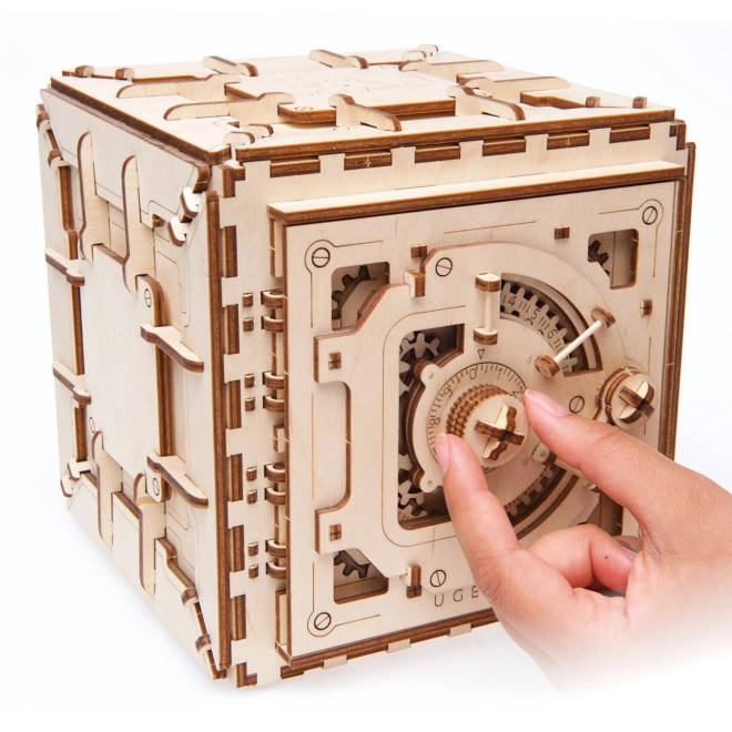 Puzzle mecanic 3D din lemn Trezor Ugears