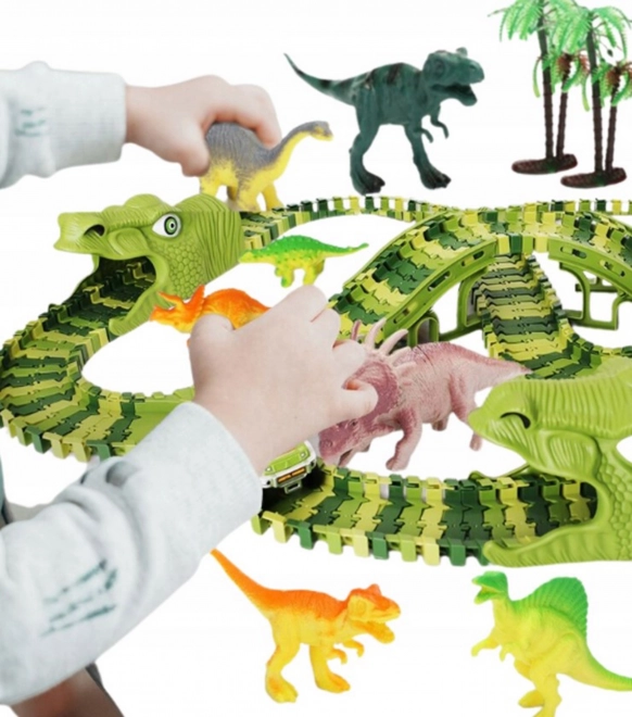 Circuit de curse cu dinozauri, mașinuță și figurine