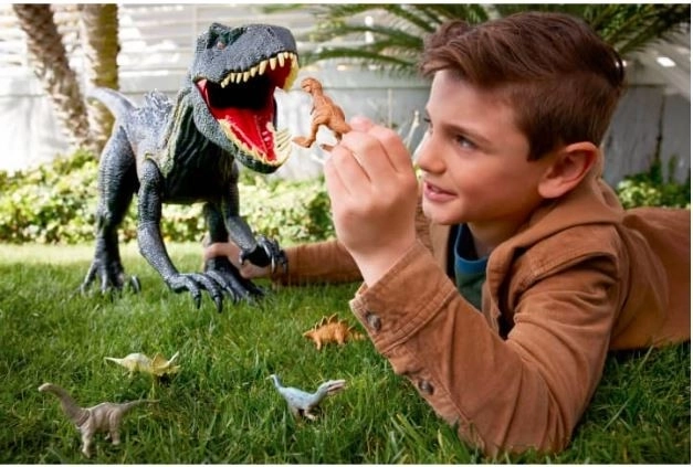 Figurina Jurassic World Indoraptor Colosal