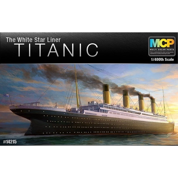 Model de navă RMS Titanic White Star Liner