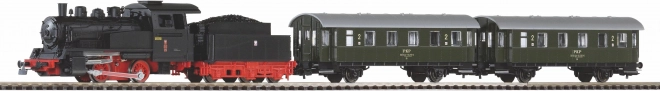 Locomotivă cu abur Oi2 detaliată cu tender