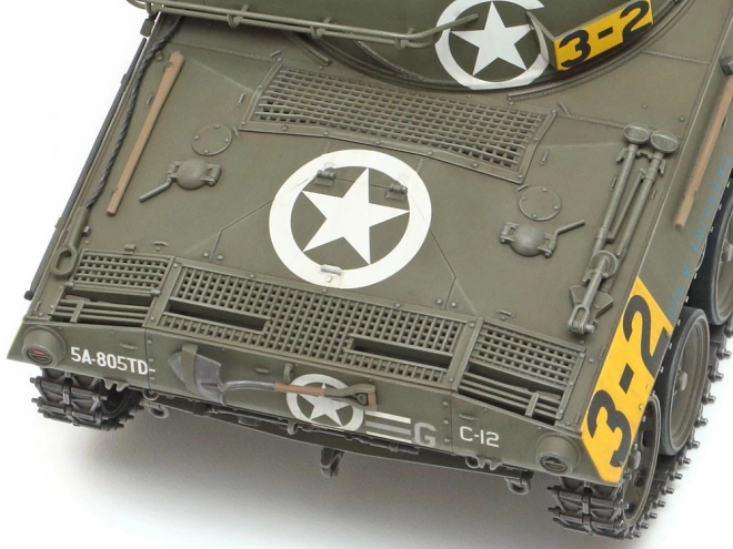 Modelul vânătorului de tancuri american M18 Hellcat