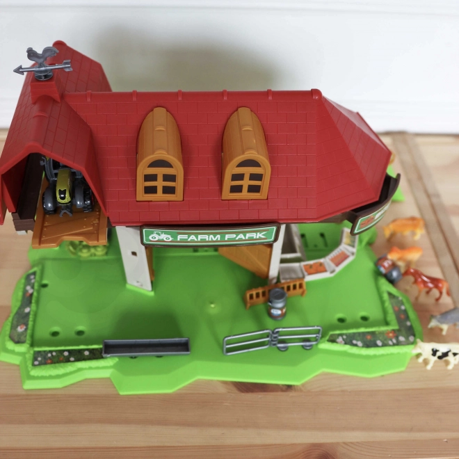 Set Fermă cu Tractoare și Figurine
