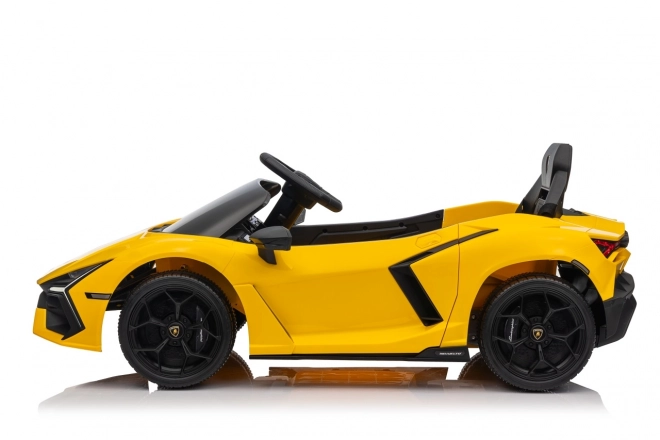 Auto Lamborghini Revuelto Galben