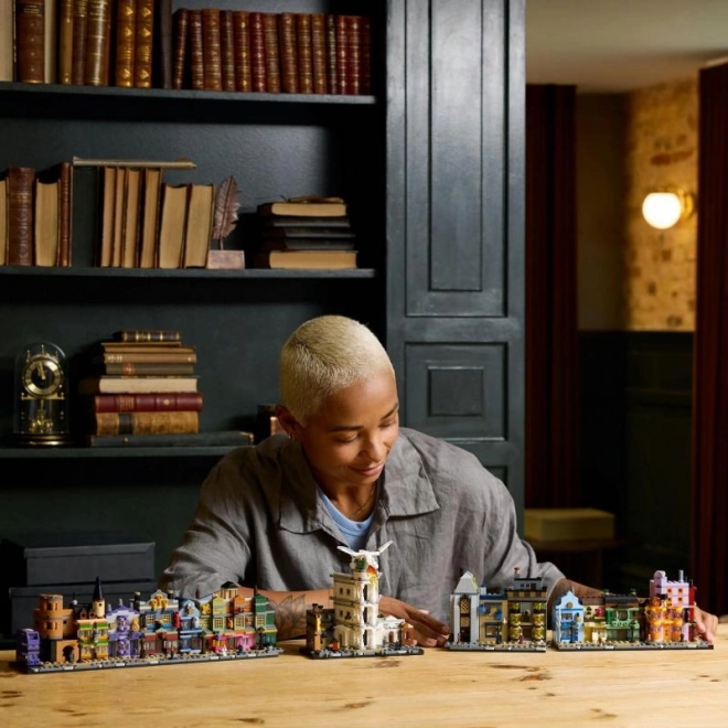 Modelul miniatural Magazine magice din strada Diagon de la LEGO Harry Potter