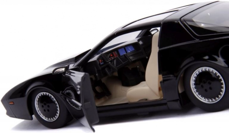 Uși și capotă funcționale