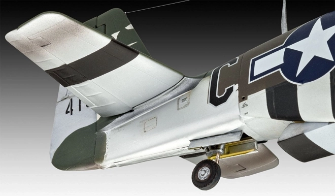 model de avion p-51 d mustang