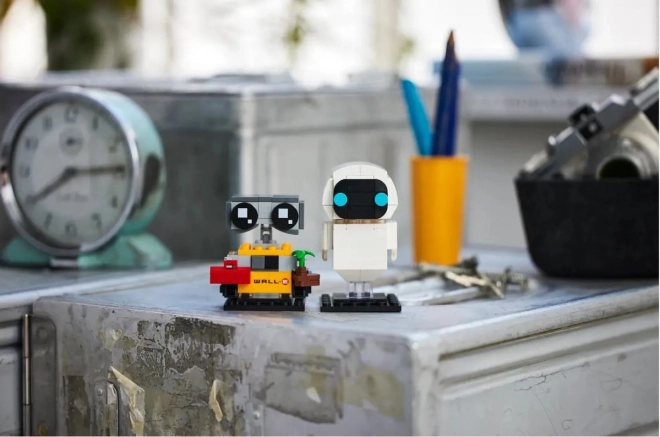 Set de construcție BrickHeadz EWA și WALL-E de la Disney Pixar