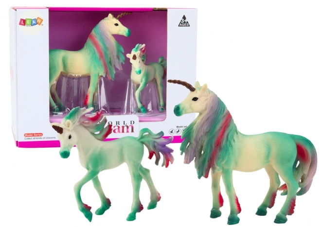 figurine unicorn verde și pui