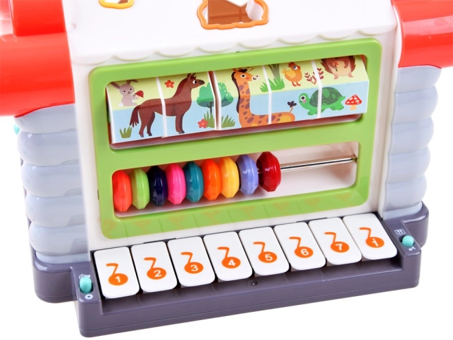 Distracție muzicală cu mini pianul și melodii