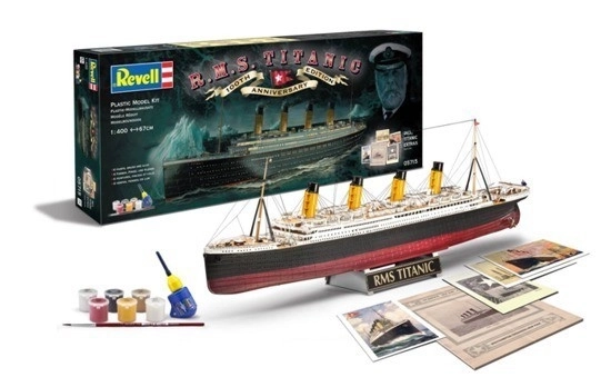 Model plastic R.M.S. Titanic 100th Anniversary