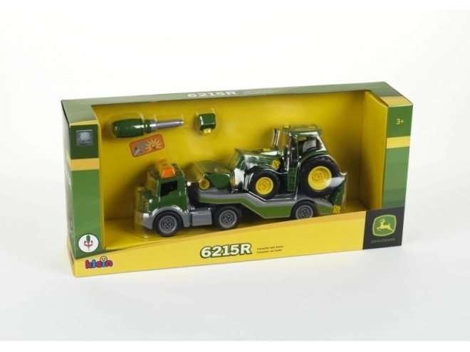 Tractor John Deere de asamblat pe platformă