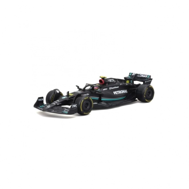 Model metalic Bburago Mercedes-AMG F1 W14 George Russell