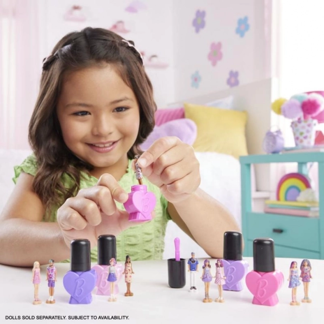 Mini păpușă BarbieLand de la Barbie