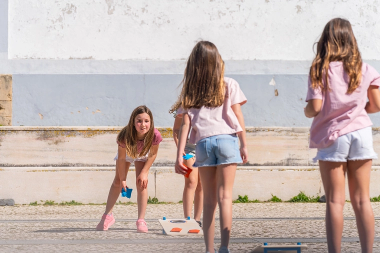 Distracție grozavă pentru copii și adulți