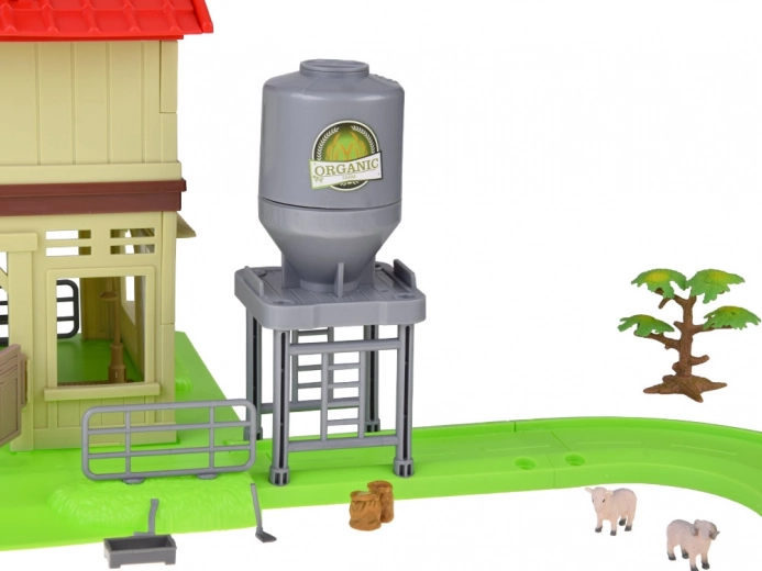 Siloz pentru furaje cu funcție de vărsare