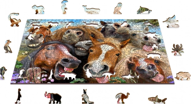 Puzzle din lemn cu cai peste tot