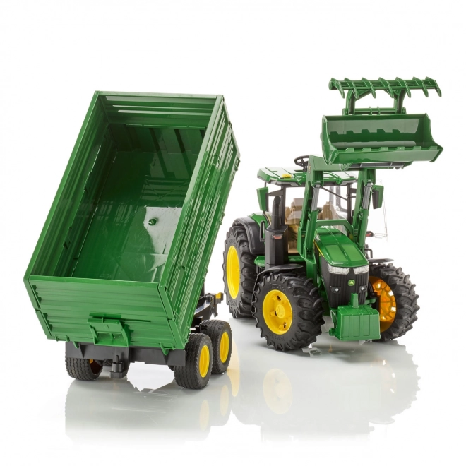 Tractor John Deere 7R 350 cu încărcător frontal și remorcă tandem