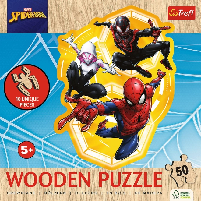 Puzzle din lemn Spiderman pregătit de acțiune