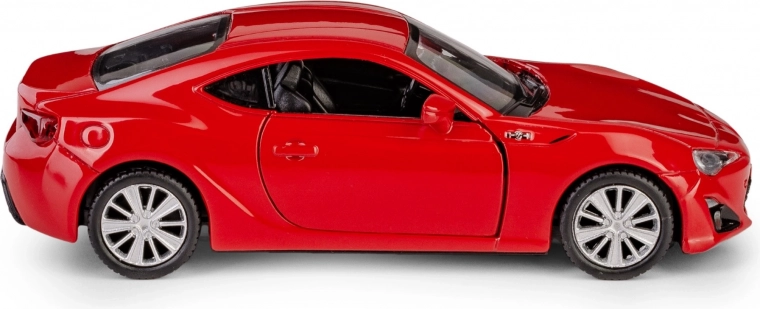 Mecanism pull-back pentru distracție la volan