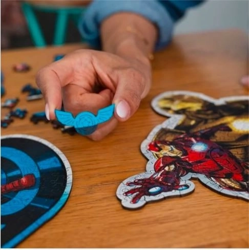 Puzzle din lemn conturat Iron Man