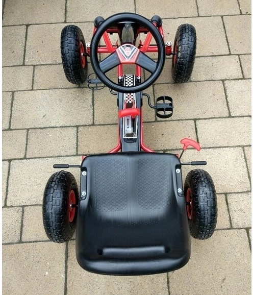 Kart cu pedale + Anvelope gonflabile + Scaun reglabil – Roșu
