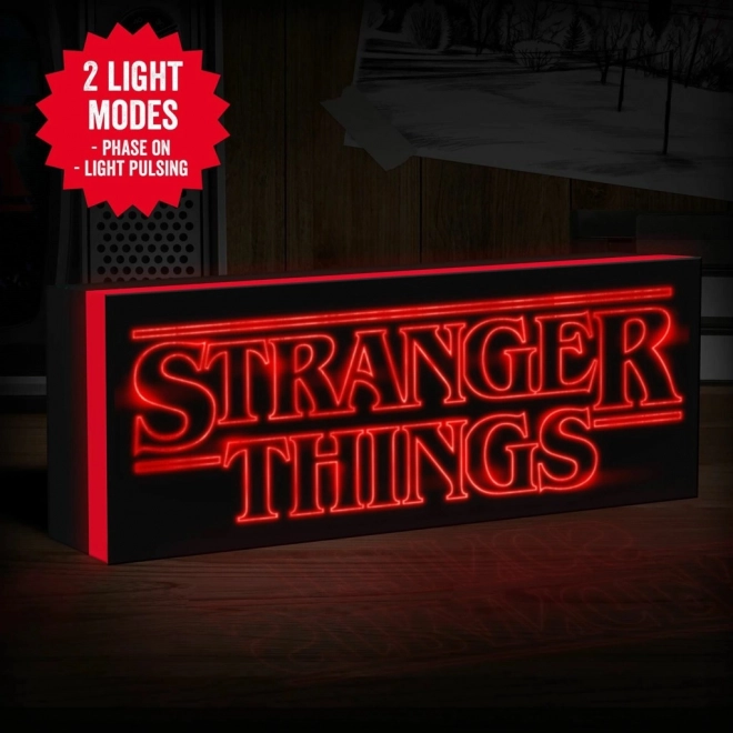 Lampa cu logo Stranger Things