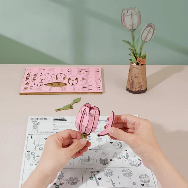 Puzzle 3D din lemn lalea roz
