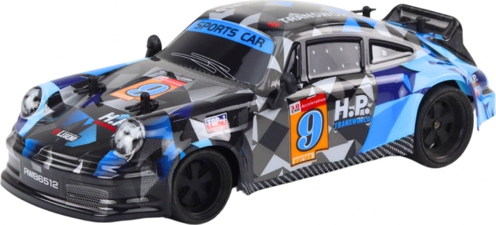 Design sportiv la scara 1:18