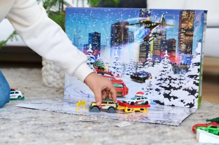 Scenă de joacă și povești în mișcare