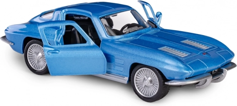 Uși deschizibile și interior elaborat