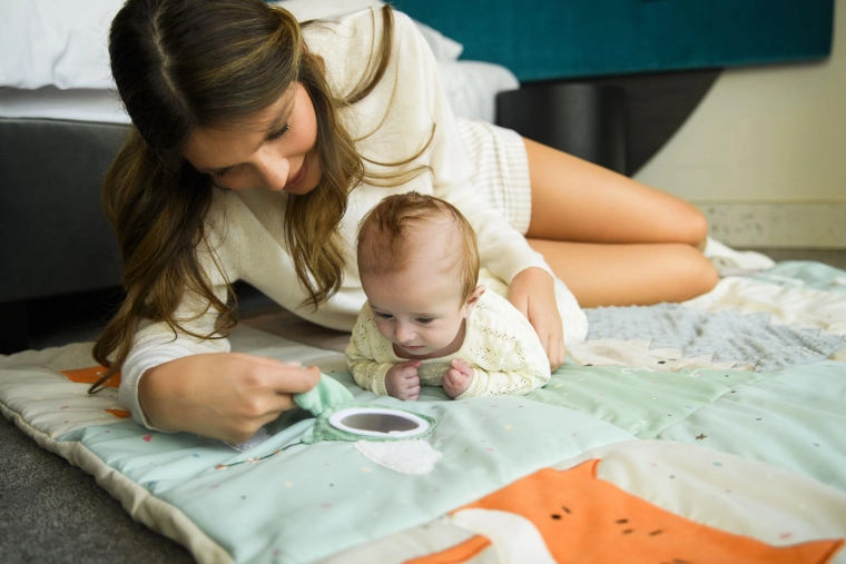 Elemente senzoriale pentru dezvoltarea bebelușului