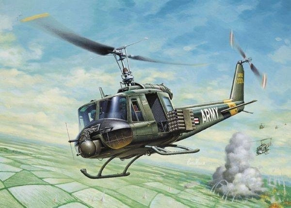Elicopter model UH-1B Huey