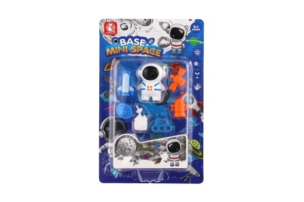 Astronaut cu accesorii din plastic 5 cm, 3 modele